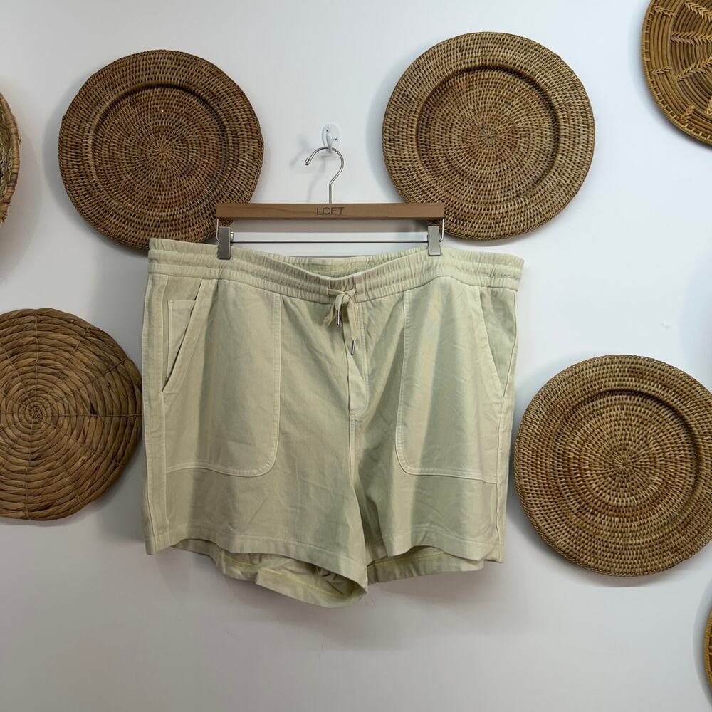 Athleta Farallon Short Plus Size 24